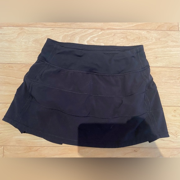 Clasic lululemon Skort - Picture 4 of 4